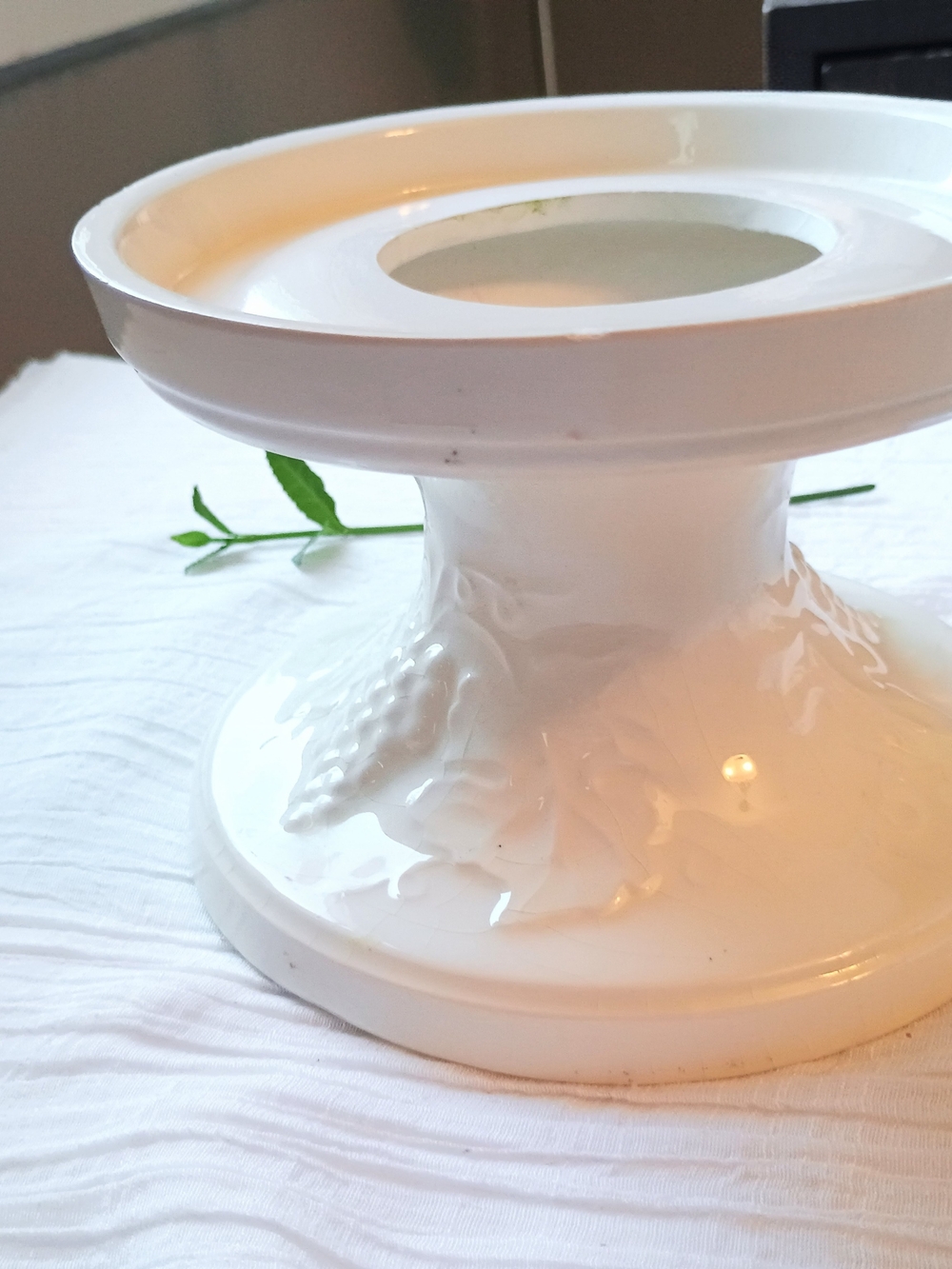 🤍 REGENCY 🤍 MCM White Glazed Ceramic Candle, Plant Holder, Coquette, Shabby